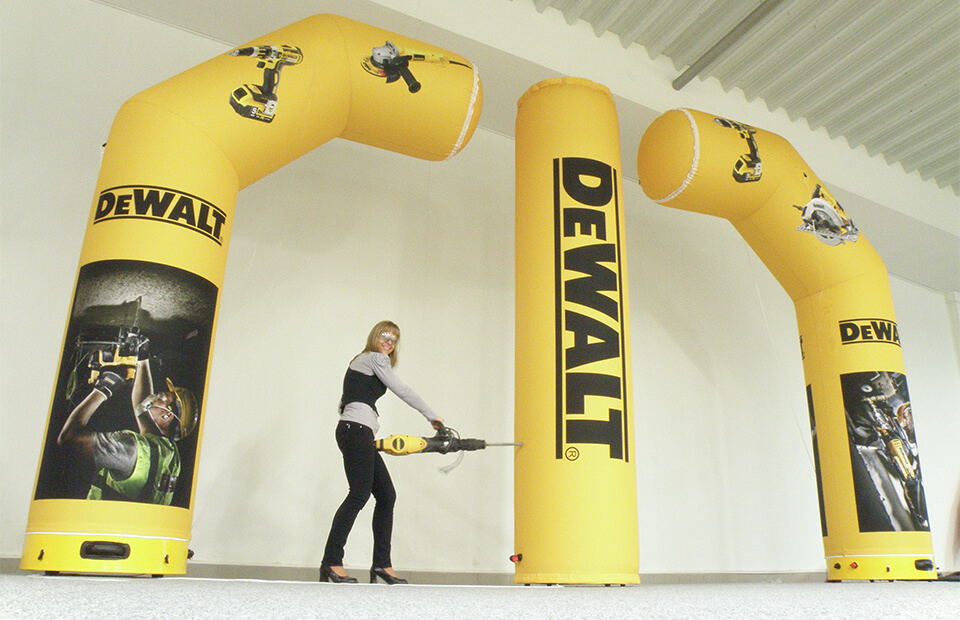 3 elementi di arco gonfiabile personalizzato 3 in 1 AXION cliente DEWALT